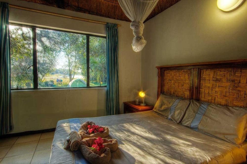 Okavango River Lodge Maun Ngoại thất bức ảnh