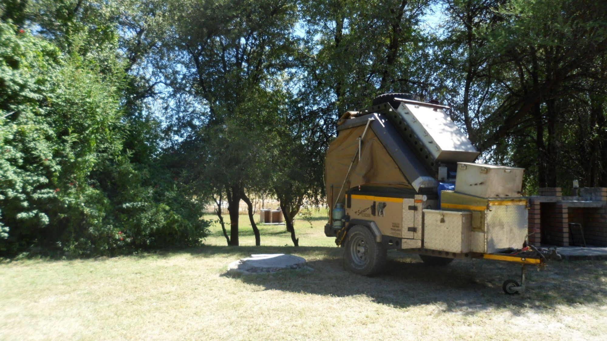 Okavango River Lodge Maun Ngoại thất bức ảnh