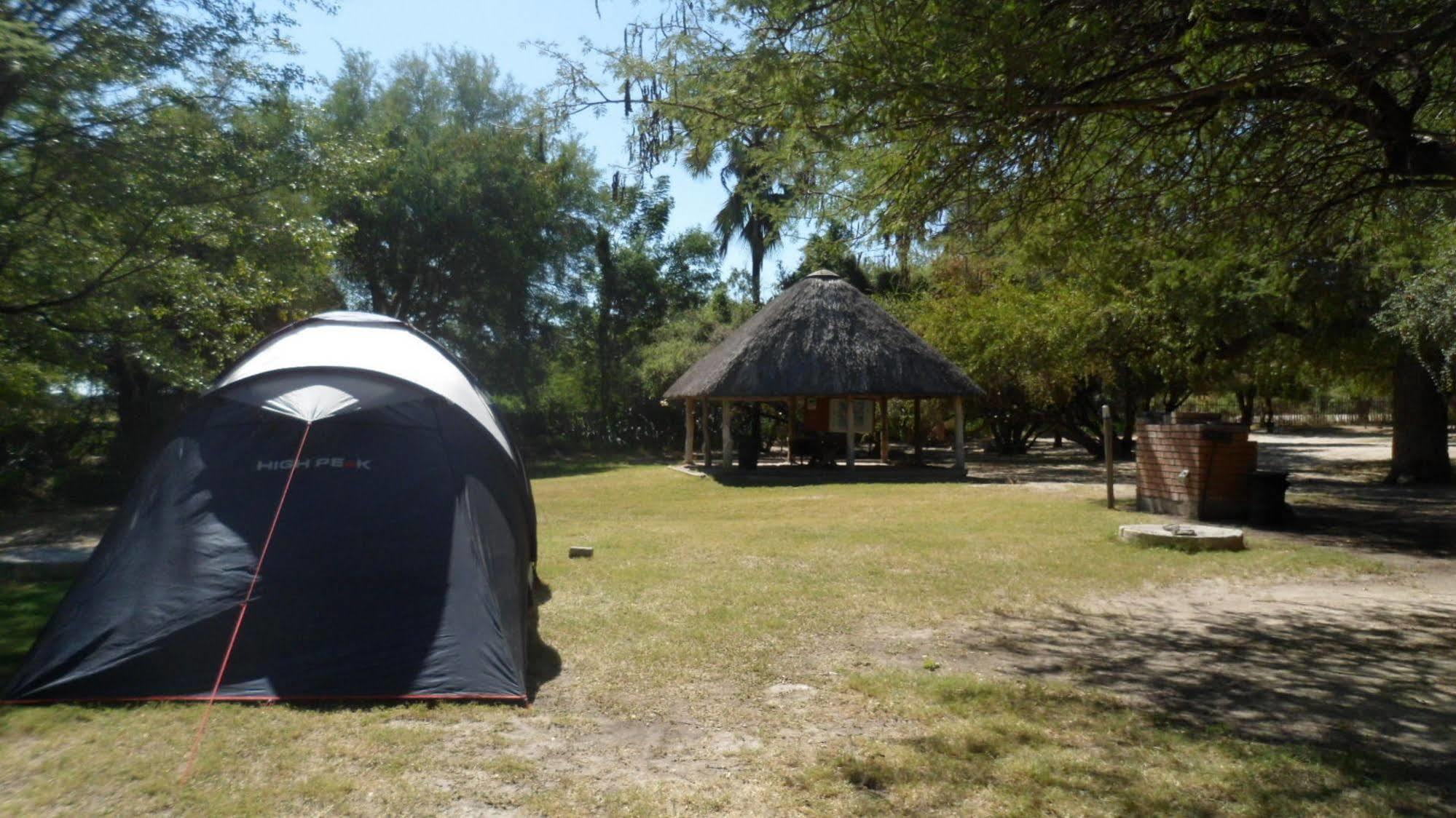 Okavango River Lodge Maun Ngoại thất bức ảnh