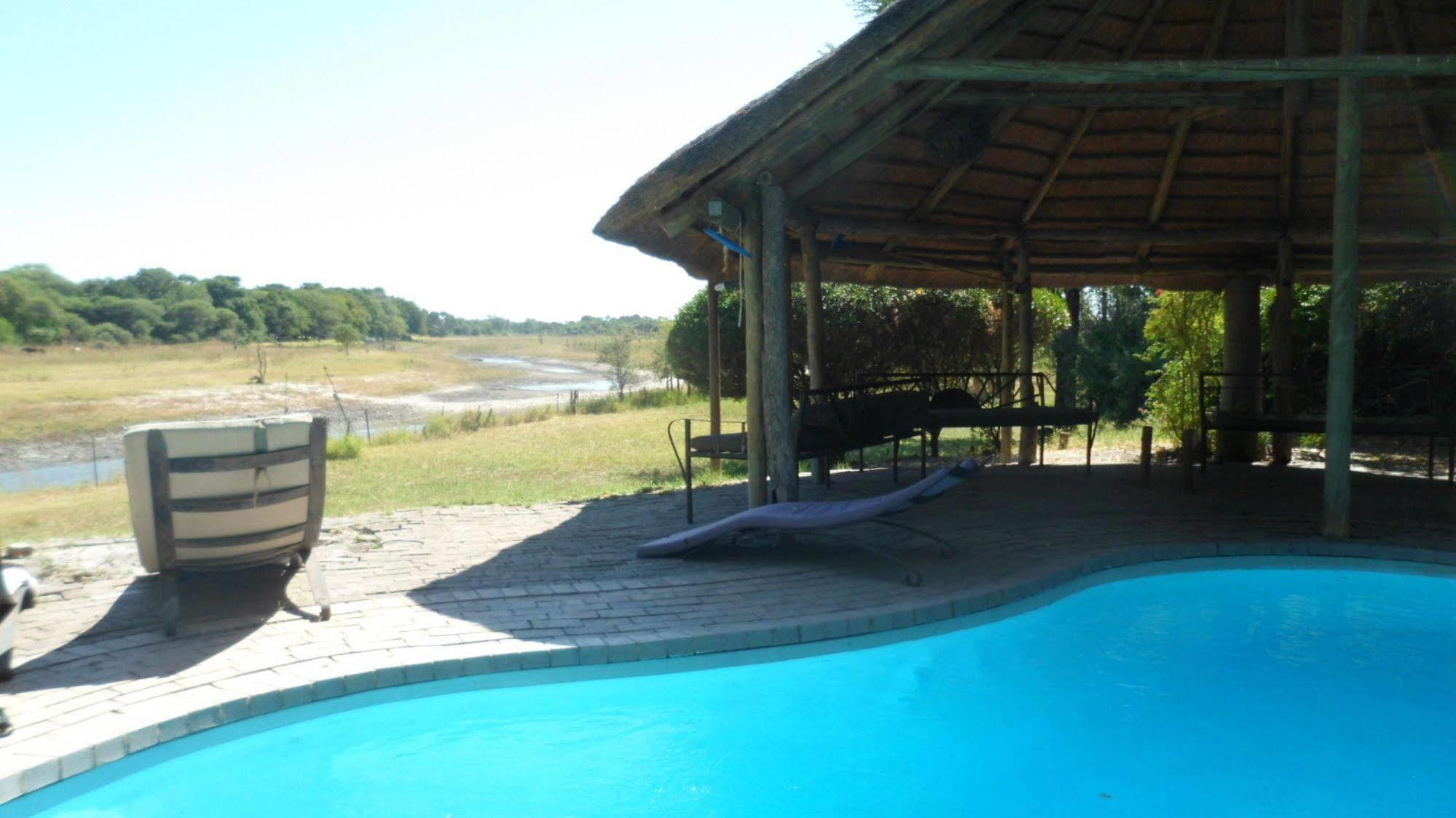 Okavango River Lodge Maun Ngoại thất bức ảnh